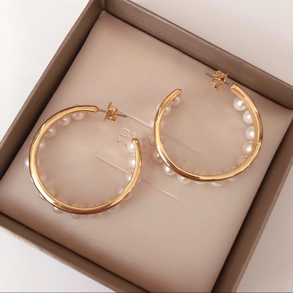 PEARL FRINGE HOOP EARRING - Picture 4 of 8